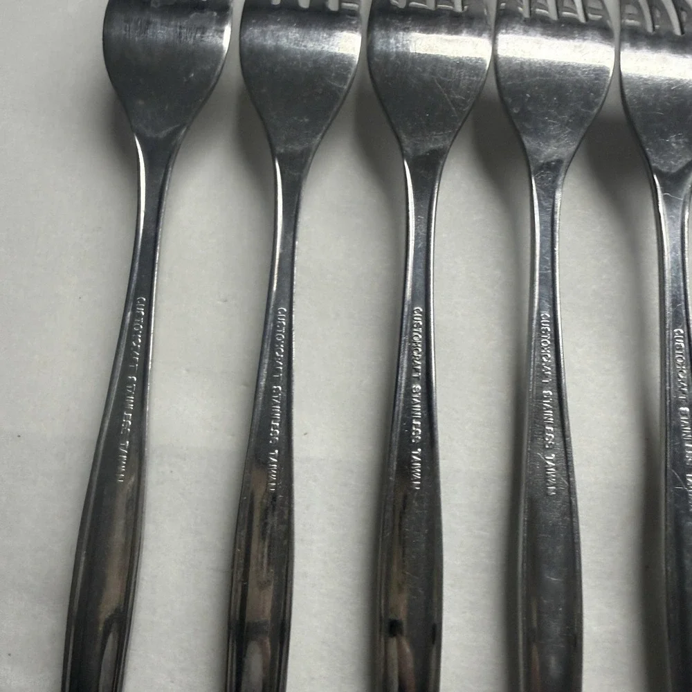 8 Vintage Customcraft CUS1 Dinner Forks Roses Stainless Steel Flatware